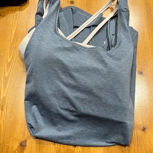 Lululemon tank with workout bra attached size 6